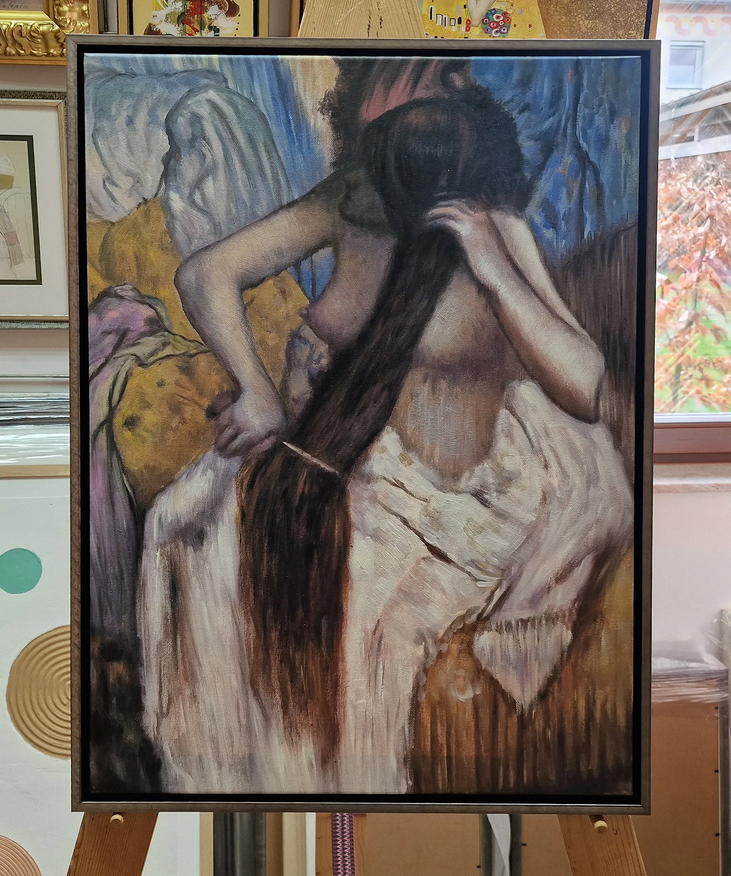 Edgar Degas – Woman Combing Her Hair - slike na platnu Edgar Degas - Ženska si počeše lase - reprodukcija na platnu - ročno slikano olje