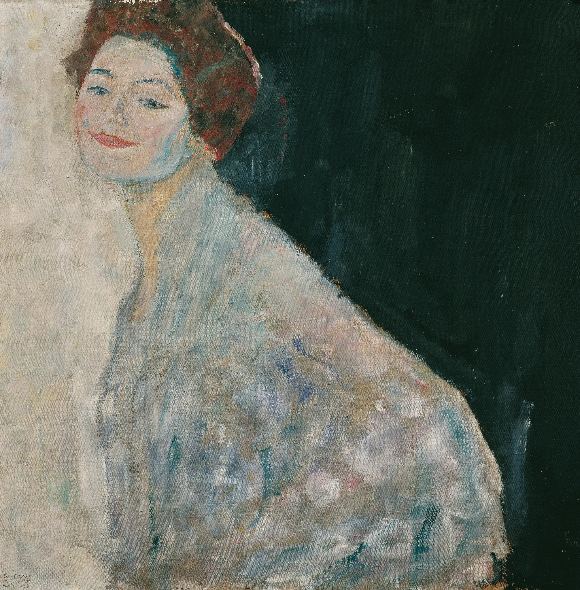Gustav Klimt – Dama v belem – izvirnik iz Zgornjega Belvedera na Dunaju, nasmejana ženska v bledem belem in lila oblačilu pred temnim poljem – olje na platnu, nedokončano