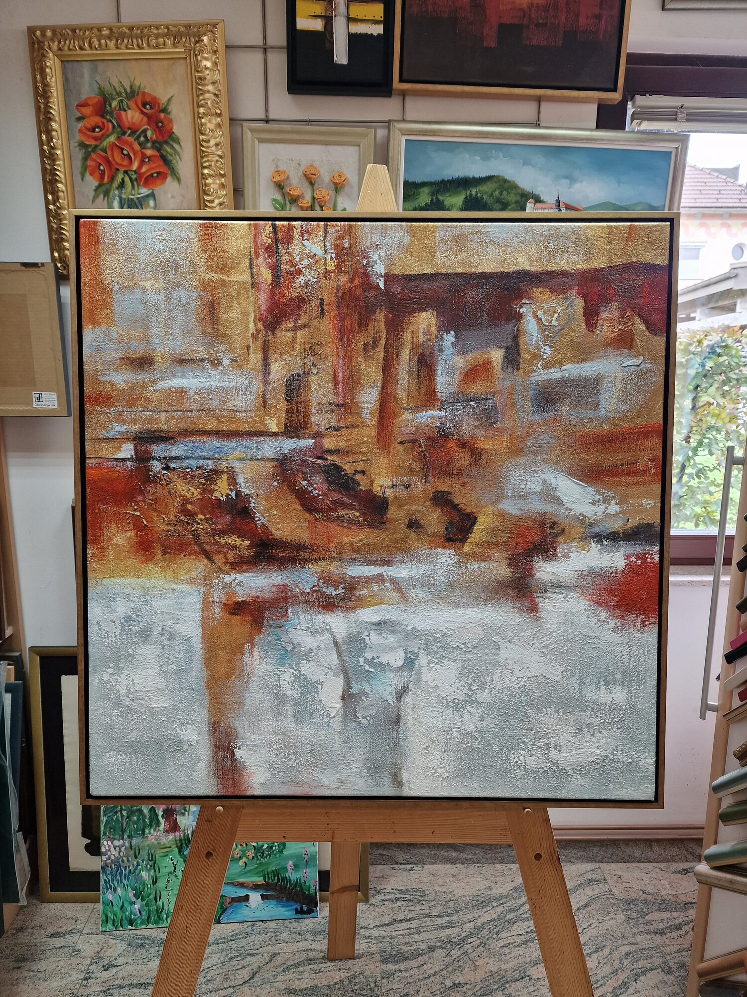 Tableau abstrait – Vieille fresque – tableau peint à la main sur toile sur un chevalet, vue de face – partie gauche, dans un cadre à choisir en option